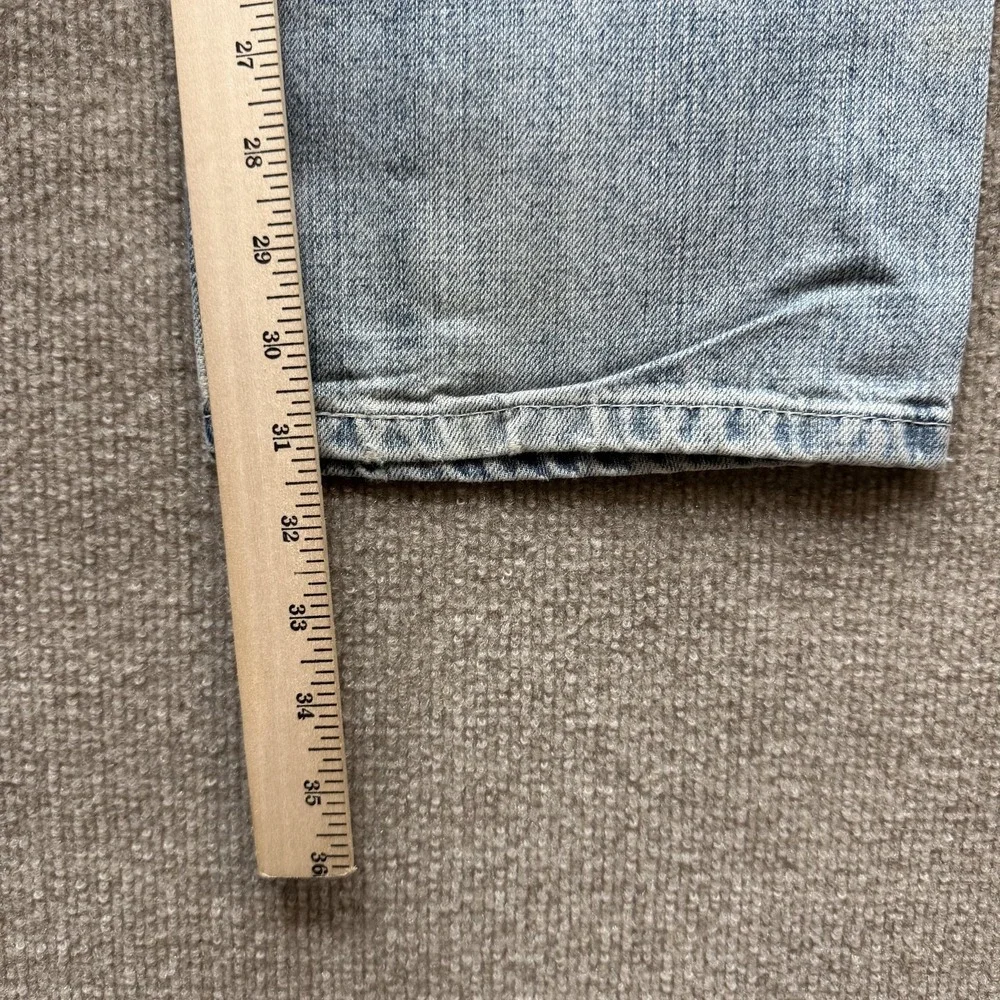 Levis 514 Straight Fit Jeans Mens 34x32 Light Wash Distressed Blue Denim‎